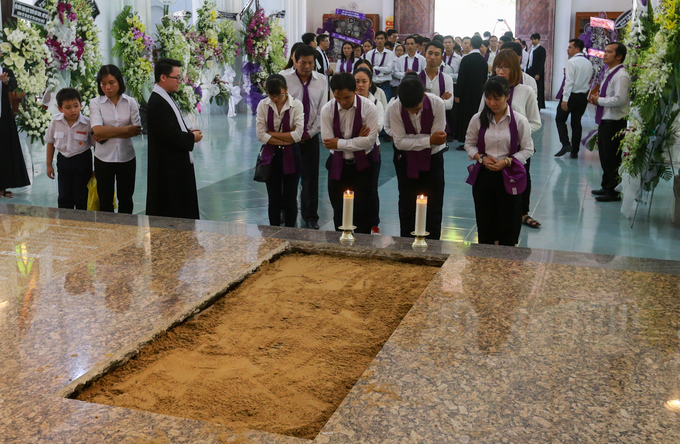 700 linh mục cử hành thánh lễ an táng cố Tổng giám mục Phaolô