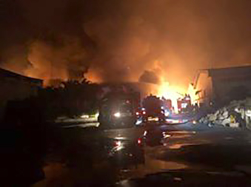 Xưởng may ở Đồng Nai cháy suốt 5 giờ