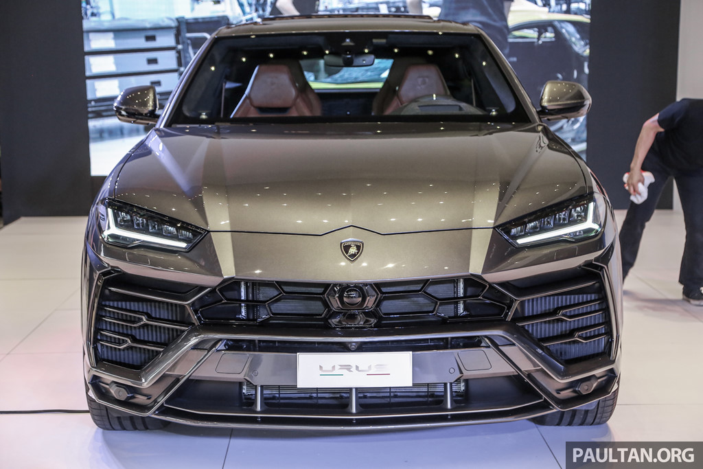 Lamborghini Urus ra mắt tại Đông Nam Á, giá 255.000 USD