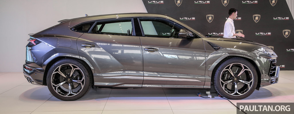 Lamborghini Urus ra mắt tại Đông Nam Á, giá 255.000 USD