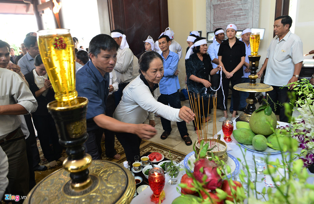 Nhìn ổng chắc không ai nghĩ từng là Thủ tướng