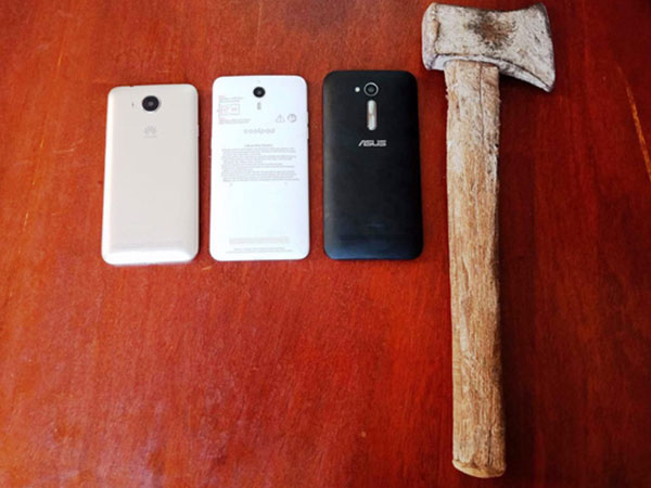 Nghiện game, 3 học sinh tiểu học dùng búa đập tường nhà dân trộm cắp