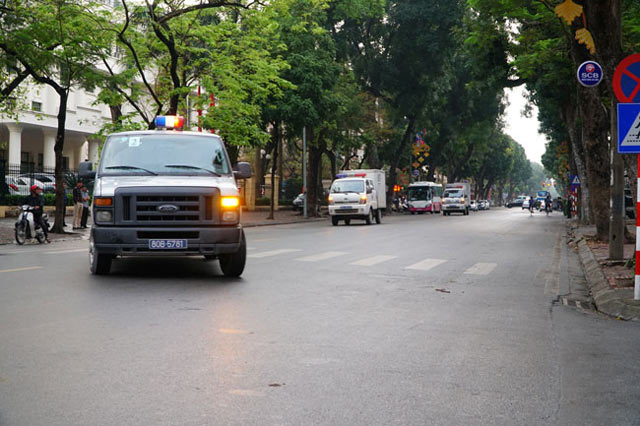 Những hình ảnh đầu tiên của ông Đinh La Thăng tại phiên tòa thứ 2 Những hình ảnh đầu tiên của ông Đinh La Thăng tại phiên tòa thứ 2