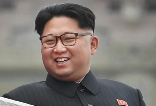 Kim Jong-un cam kết phi hạt nhân hóa