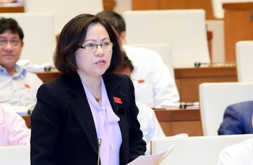 Bộ trưởng Tư pháp áy náy về lương giáo viên