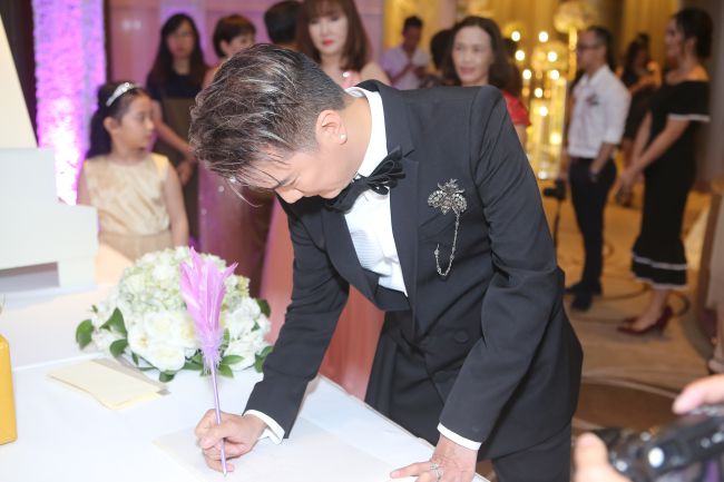 Hari Won, Đàm Vĩnh Hưng hội ngộ trong đám cưới Tố Ny và chồng cơ phó hàng không