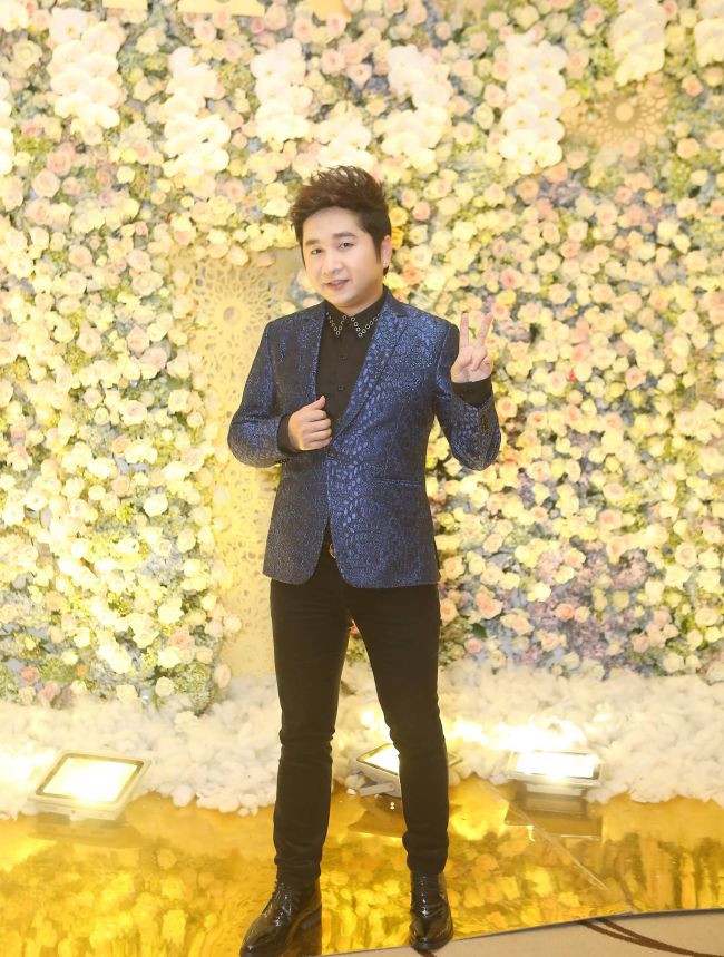 Hari Won, Đàm Vĩnh Hưng hội ngộ trong đám cưới Tố Ny và chồng cơ phó hàng không