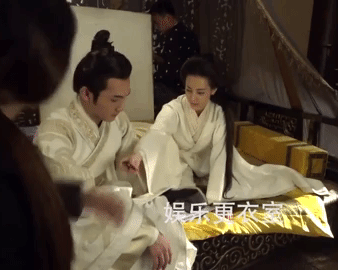 Địch Lệ Nhiệt Ba: Đằng sau vẻ đẹp kiêu sa là một nữ hán tử bản lĩnh không chấp nhận định kiến bình hoa di động