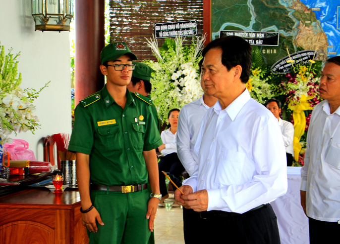 Nguyên Thủ tướng Nguyễn Tấn Dũng tiễn biệt cố Thủ tướng Phan Văn Khải Nguyên Thủ tướng Nguyễn Tấn Dũng tiễn biệt cố Thủ tướng Phan Văn Khải