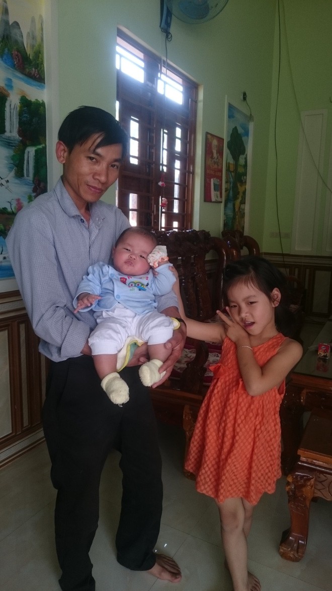 Cuộc sống gà trống nuôi con sau ngày nữ giáo viên bị ung thư, giành giật sự sống từng ngày để sinh con qua đời