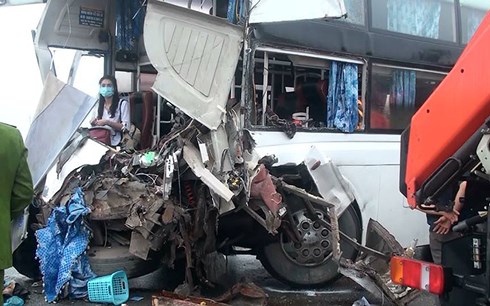 Xác định lỗi trong vụ xe cứu hỏa va chạm kinh hoàng xe khách ở cao tốc