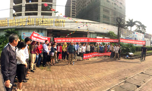 Chậm tiến độ, chủ đầu tư trả lại tiền nhỏ giọt cho người mua