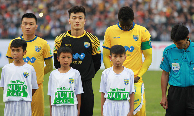 HLV Park Hang Seo xuống sân chúc mừng, Tiến Dũng sẽ bắt chính ở đội tuyển Việt Nam?