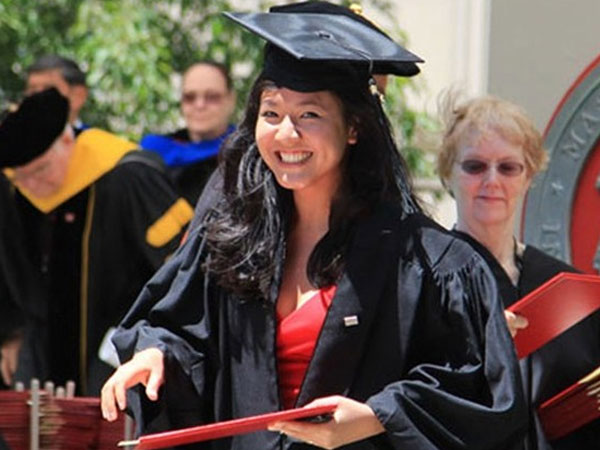 Thành tích học tập ‘khủng’ của CEO Facebook Việt Nam Lê Diệp Kiều Trang