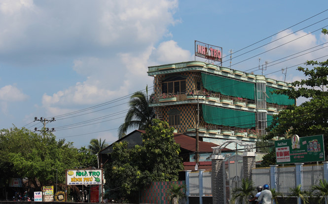 Đôi nam nữ chết trên vũng máu trong nhà trọ