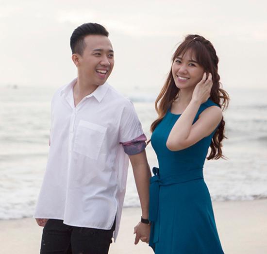 Kỷ niệm 800 ngày yêu nhau, Trấn Thành chỉ nói một câu đã khiến Hari Won cười tít mắt