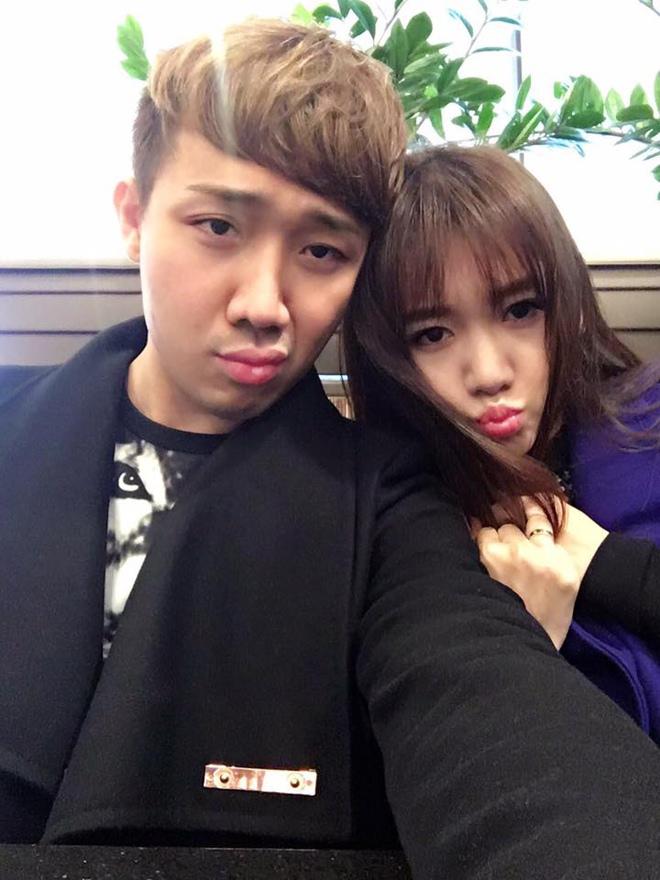 Kỷ niệm 800 ngày yêu nhau, Trấn Thành chỉ nói một câu đã khiến Hari Won cười tít mắt