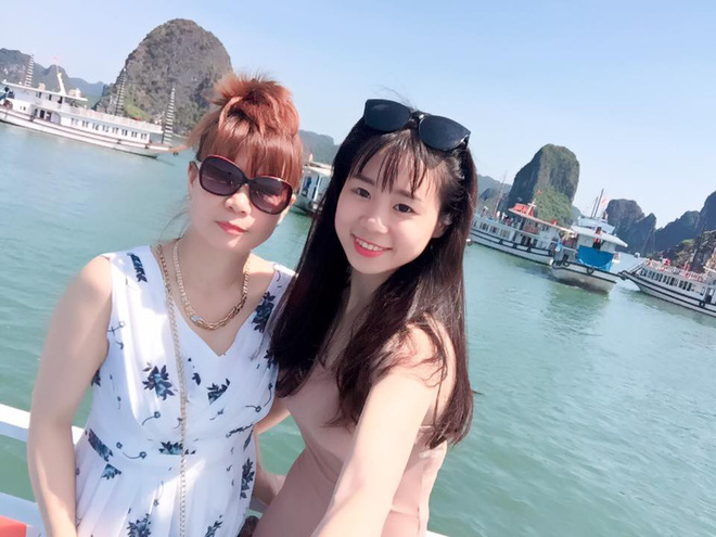 Con gái thi nhau khoe các mẹ tuổi phụ huynh nhưng diện mạo học sinh, chứng minh thanh xuân bất chấp thời gian là có thực!