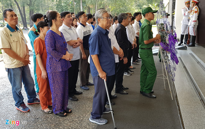 Cụ bà 81 tuổi vượt 300 km đi viếng nguyên Thủ tướng Phan Văn Khải