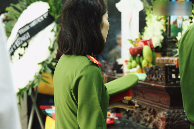 Đồng đội nghẹn ngào tiễn đưa chiến sĩ PCCC hy sinh trên đường đi cứu nạn cứu hộ trên cao tốc Pháp Vân