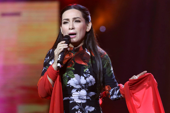 Phi Nhung sẵn sàng hợp tác điều tra vụ khán giả mất vàng