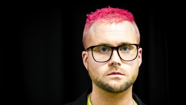 Christopher Wylie - Ngôi sao đang nổi nhờ tố cáo Facebook là ai?
