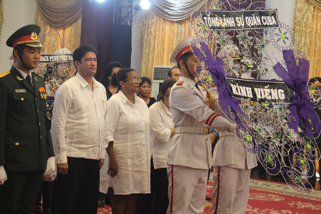 Nhiều đoàn ngoại giao đến viếng cố Thủ tướng Phan Văn Khải