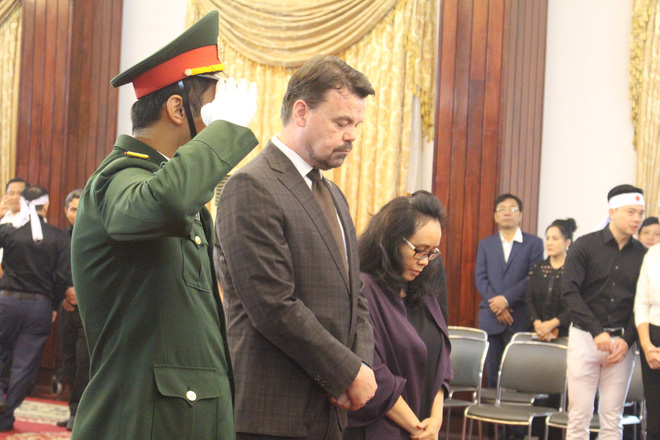 Nhiều đoàn ngoại giao đến viếng cố Thủ tướng Phan Văn Khải