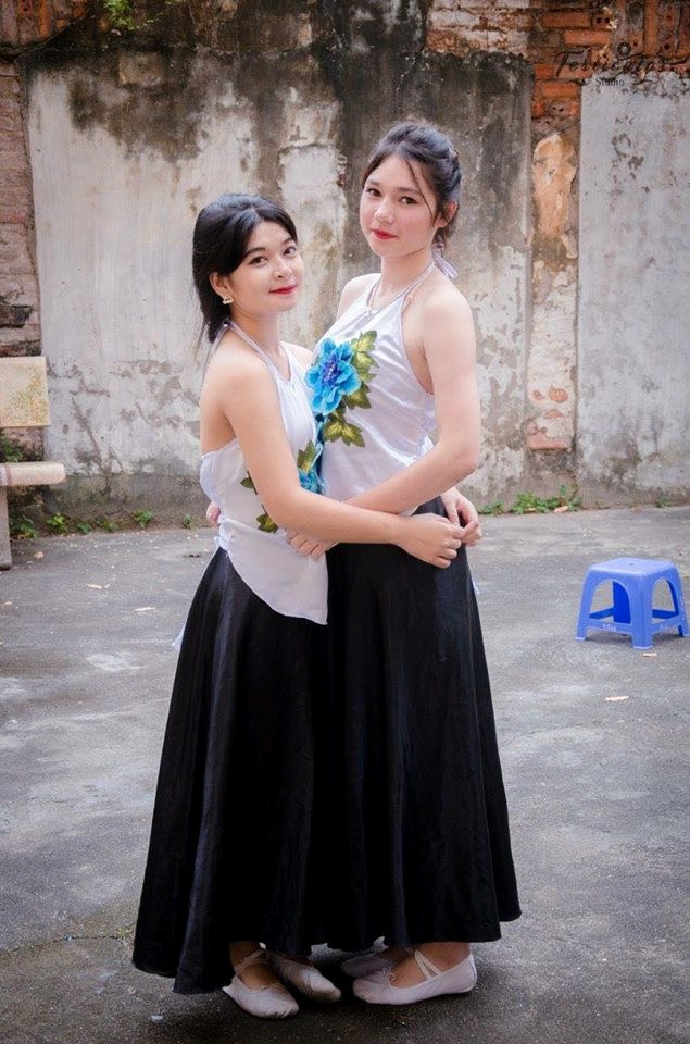 Nữ sinh lai Tây nổi bật trong cuộc thi của trường Phan Đình Phùng