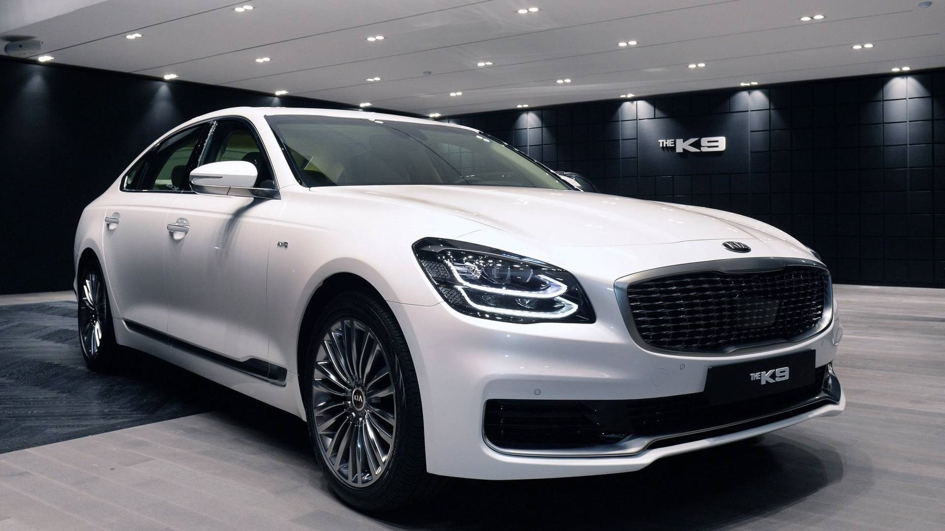 Kia K9 thế hệ mới ra mắt - tham vọng cạnh tranh xe Đức