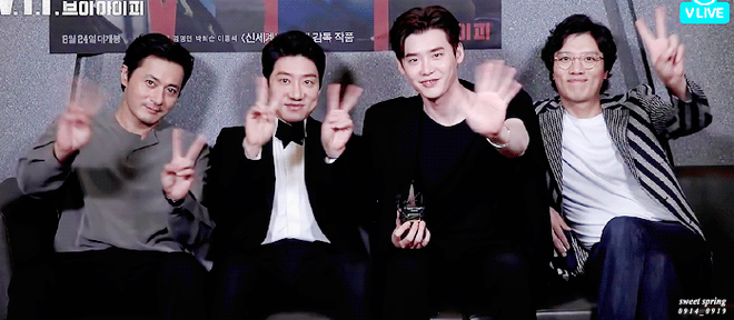 Loạt khoảnh khắc mĩ nam Hàn bỗng hóa bạch tuộc vì đụng trúng các quý ông cực phẩm