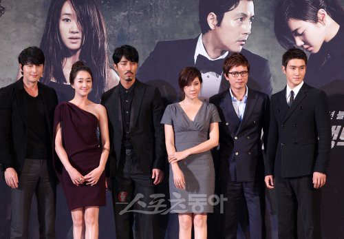 Loạt khoảnh khắc mĩ nam Hàn bỗng hóa bạch tuộc vì đụng trúng các quý ông cực phẩm