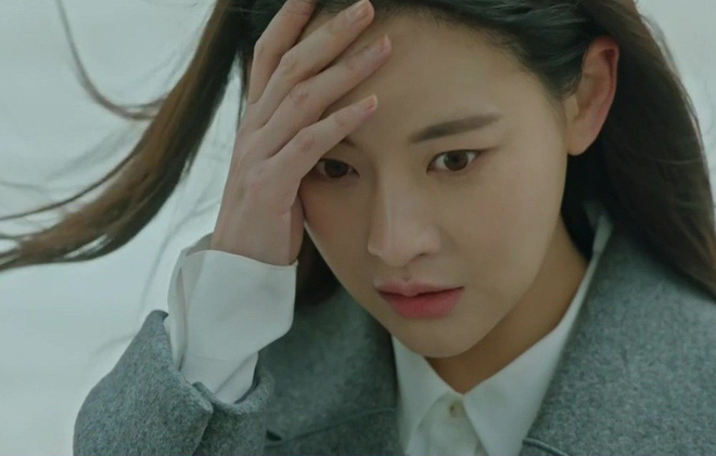 Khóc dở mếu dở với cô người yêu đóng đinh trong đầu ý nghĩ đàn ông toàn bạc như vôi