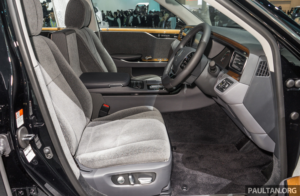 Toyota Century 2018 - Xế sang mệnh danh Rolls-Royce của người Nhật Toyota Century 2018 - Xế sang mệnh danh Rolls-Royce của người Nhật