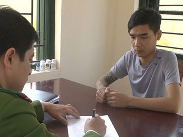 Đối tượng trốn nã trong đường dây đánh bạc nghìn tỷ ra đầu thú