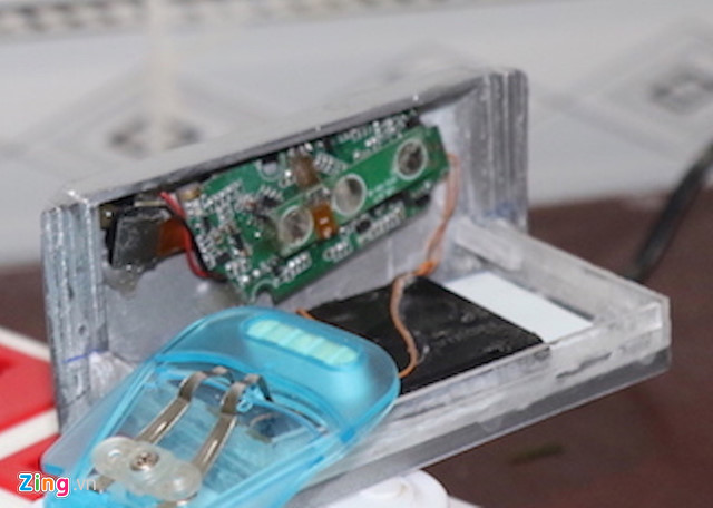 Thêm 2 nghi phạm trong băng trộm tiền ở thẻ ATM bị khởi tố