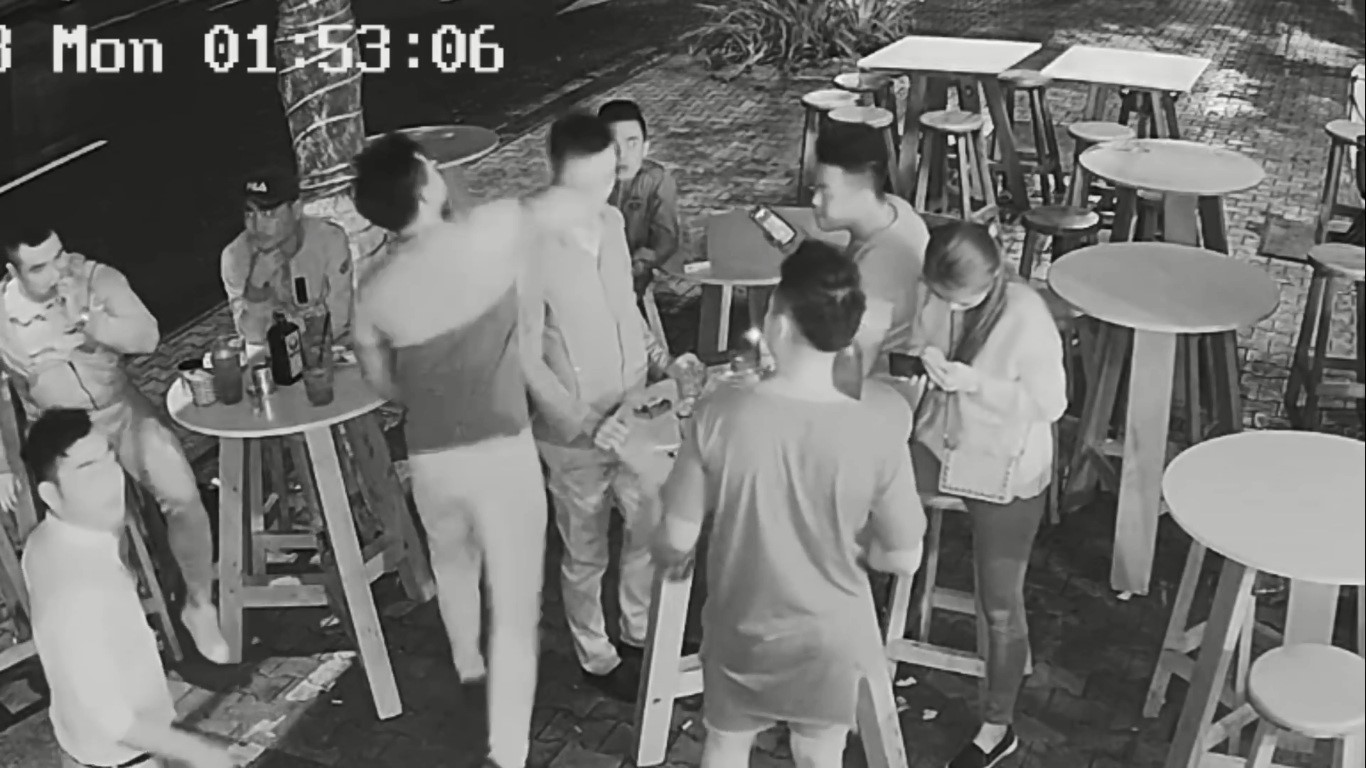 Khởi tố vụ án, bị can hành hung phóng viên khi đang tác nghiệp trong quán bar ở Đà Nẵng
