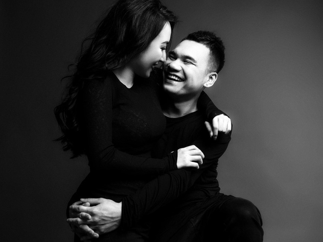 Khắc Việt chính thức tung ảnh cưới với nữ DJ gợi cảm