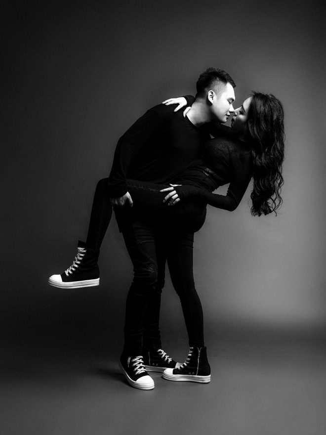 Khắc Việt chính thức tung ảnh cưới với nữ DJ gợi cảm