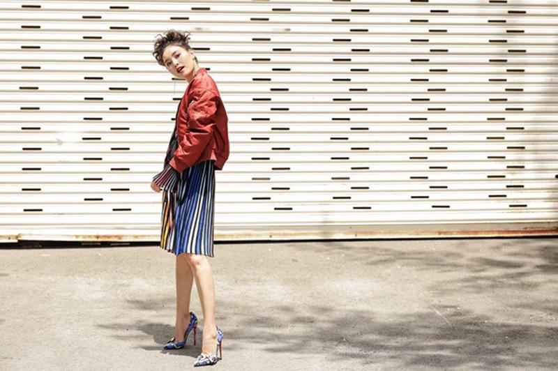 Ai mặc cũng đẹp, bảo sao kiểu đồ này lại hot đến thế!