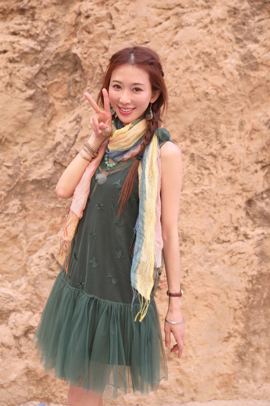 Lâm Chí Linh: Cuộc đời thăng trầm, nhan sắc bất biến sau 20 năm