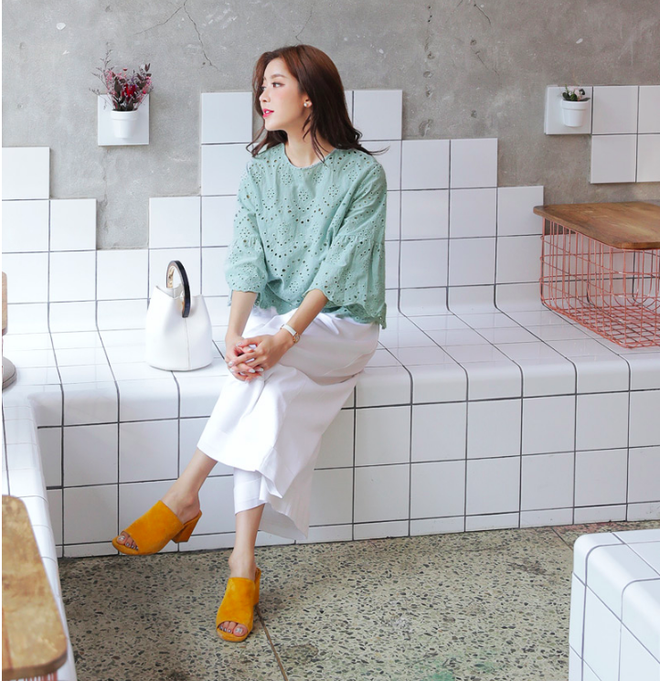 Các nàng đã biết cách kết hợp đúng quần và váy với 5 kiểu giày dép hot nhất hè này chưa Các nàng đã biết cách kết hợp đúng quần và váy với 5 kiểu giày dép hot nhất hè này chưa