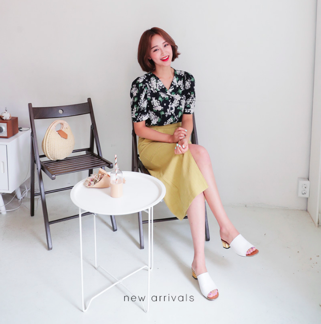 Các nàng đã biết cách kết hợp đúng quần và váy với 5 kiểu giày dép hot nhất hè này chưa Các nàng đã biết cách kết hợp đúng quần và váy với 5 kiểu giày dép hot nhất hè này chưa