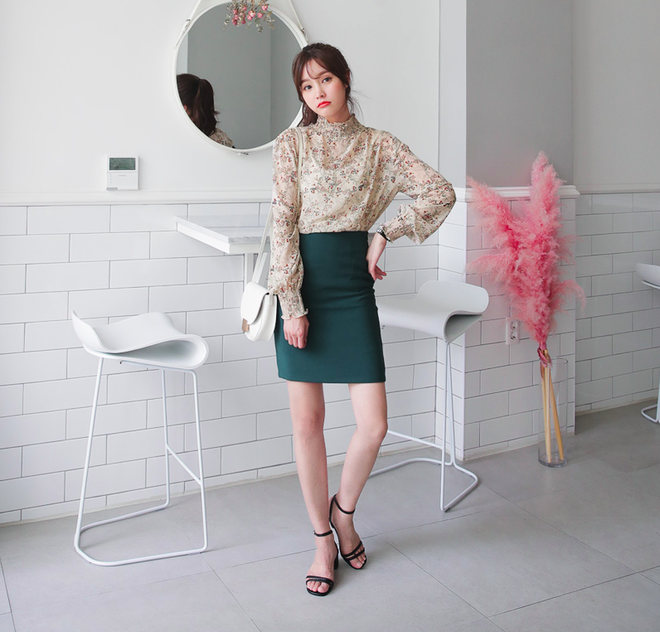 Các nàng đã biết cách kết hợp đúng quần và váy với 5 kiểu giày dép hot nhất hè này chưa Các nàng đã biết cách kết hợp đúng quần và váy với 5 kiểu giày dép hot nhất hè này chưa