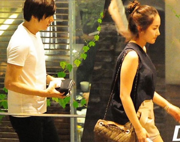 Trải qua 2 cuộc tình đẹp như mơ, những tài tử này giờ đây vẫn tiếp tục ế