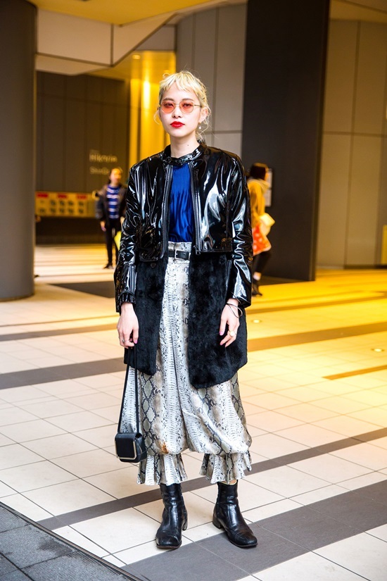 Giới trẻ mặc nổi loạn trên đường phố Tokyo