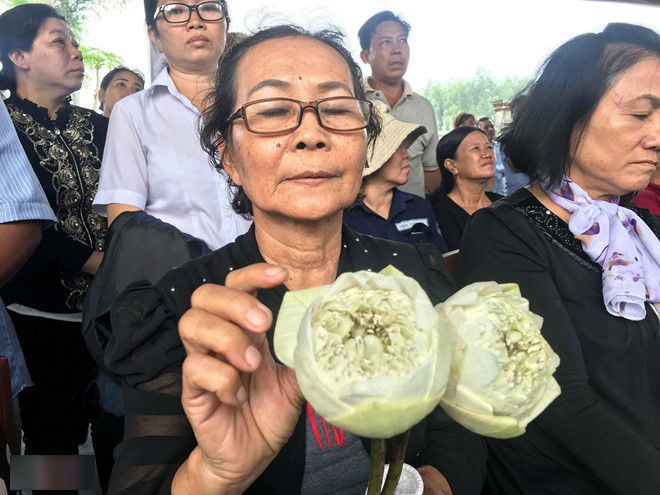 Ông Sáu Khải vào lòng đất mẹ Củ Chi Ông Sáu Khải vào lòng đất mẹ Củ Chi