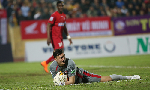 Thủ môn Văn Lâm ghi điểm trước ngày tập trung tuyển Việt Nam