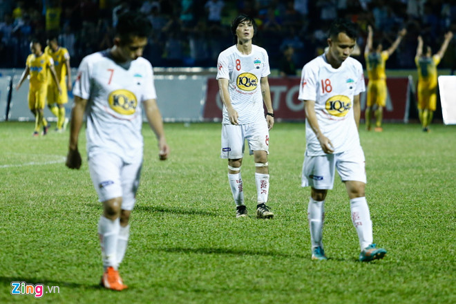 Nghe lời bầu Đức, HAGL đã sẵn sàng bỏ V.League từ vòng 4