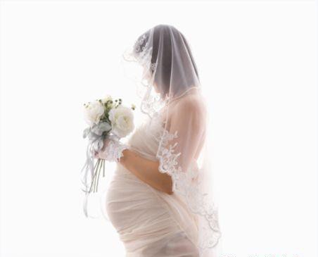 Con gái thông báo có bầu trước khi cưới, phản ứng của ông bố khiến nhiều người bất ngờ: Đẻ đi cháu tao tao nuôi, tao không xấu hổ với ai hết